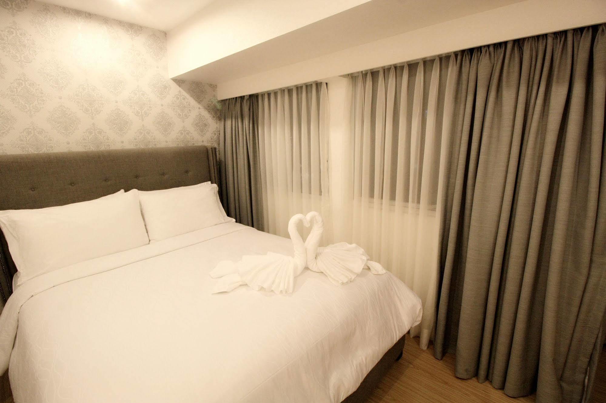 Maxstays - Max Style @ Fort Victoria Makati City Exterior foto